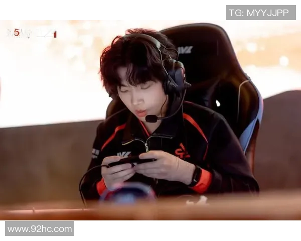 和平精英战术深度解析：FPX团队的成功之道与策略探讨