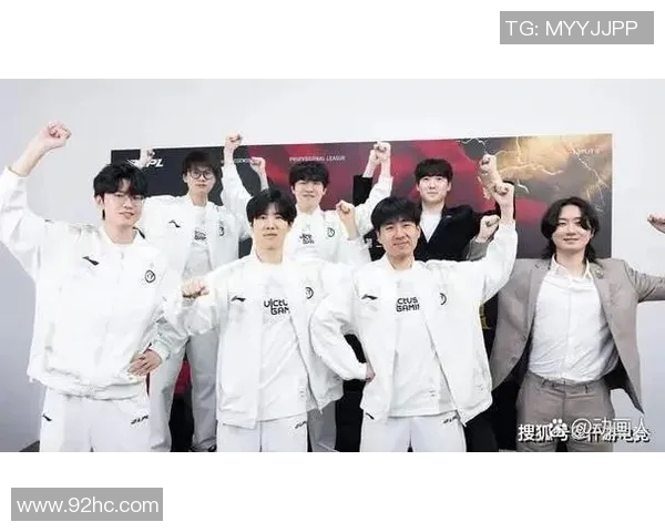 和平精英战术解析：深入探讨IG战队的进攻策略与团队配合