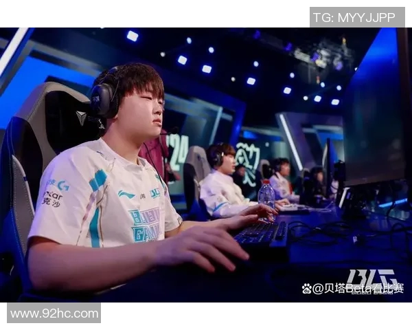 和平精英评论：BLG中路表现分析及其对战局的影响探讨