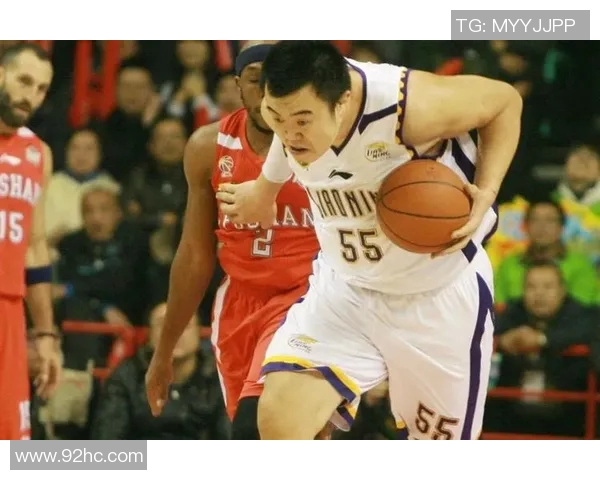 韩德君的篮球之路：从青涩少年到CBA传奇的成长历程与辉煌成就